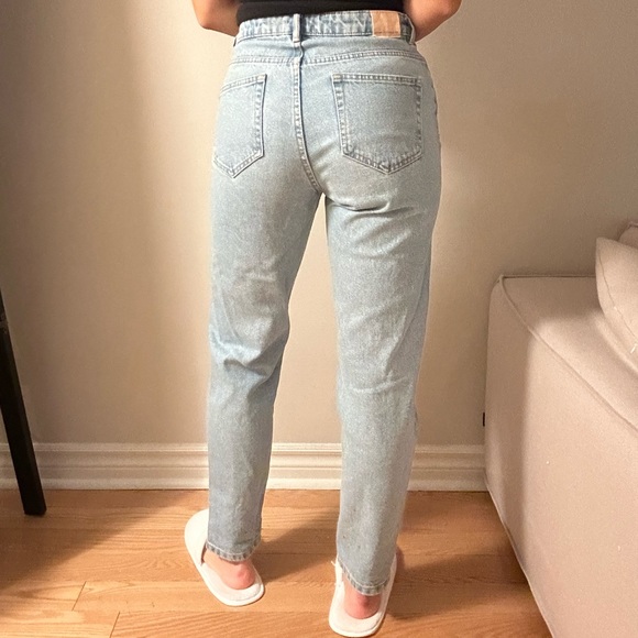 Zara light wash straight jeans size 6 - Picture 3 of 3